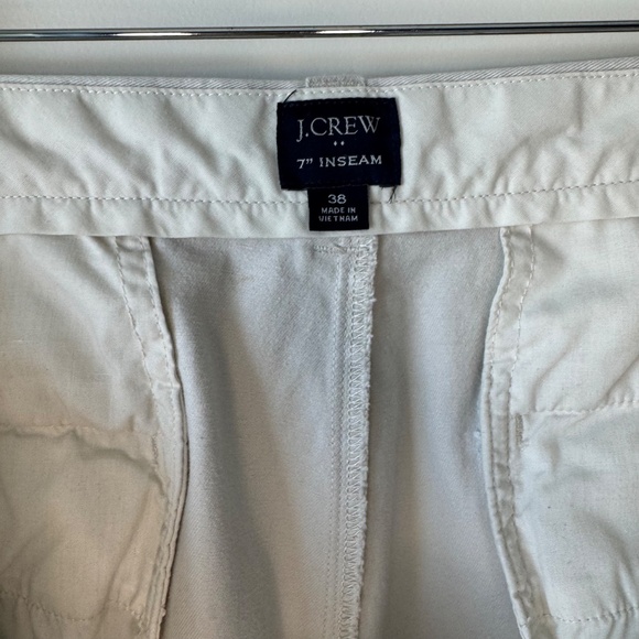 J. Crew - Men's 7" flex chino short - Size 38 - Picture 3 of 5